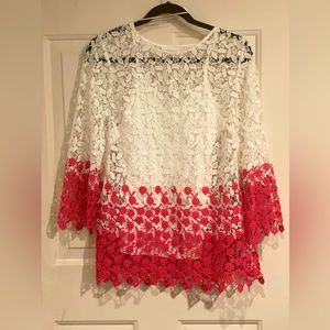 Blouse 👚 brilliant color, size medium